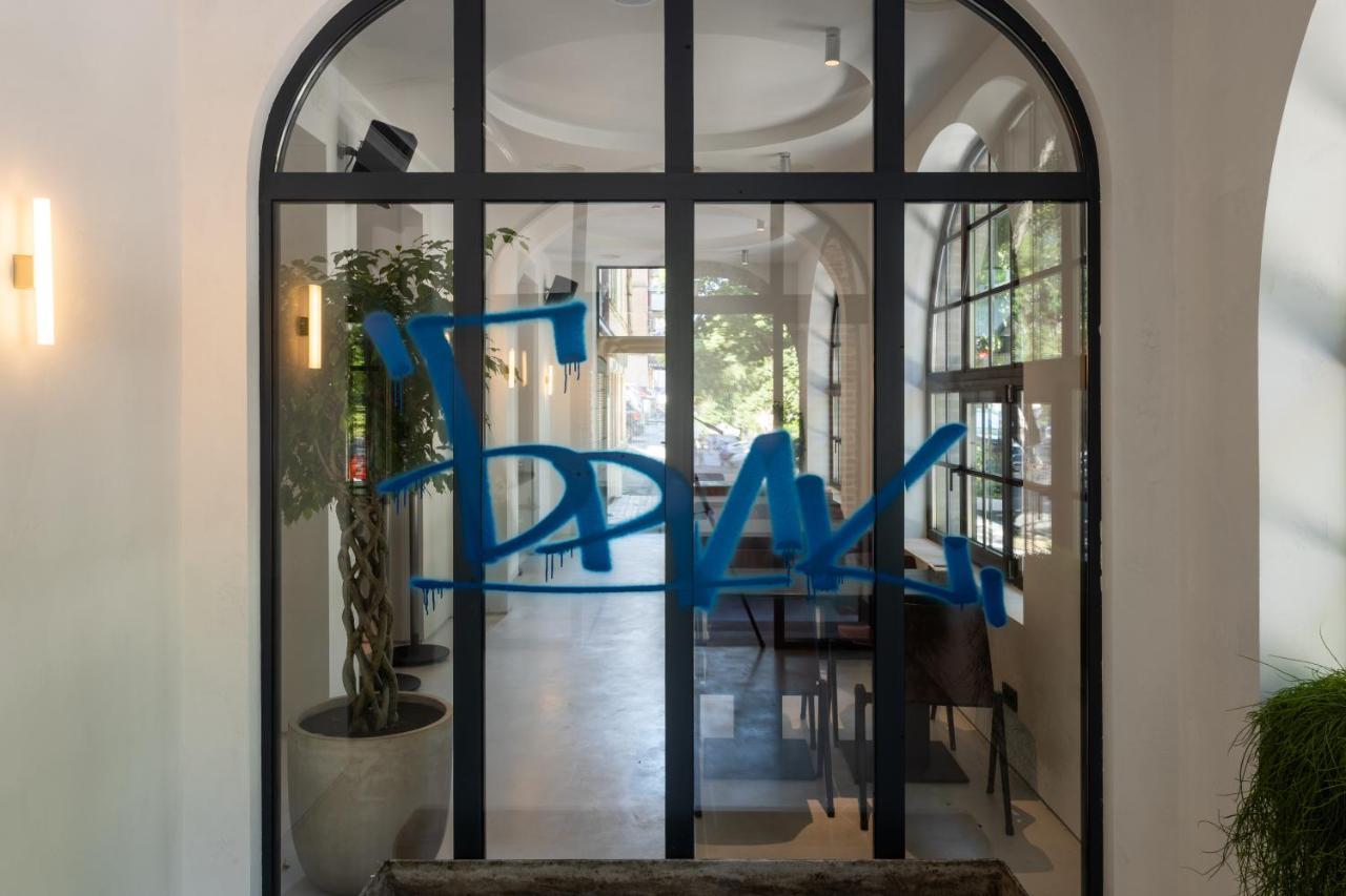Brik Hotel Odesa Exterior photo